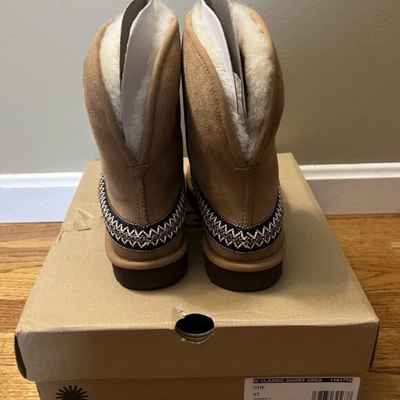 NEW UGG Classic Short Crescent Bootie - US 7 / Brown - Picture 6 of 8